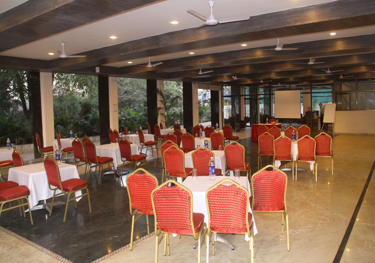 Hotel Three G Shirdi Bagian luar foto